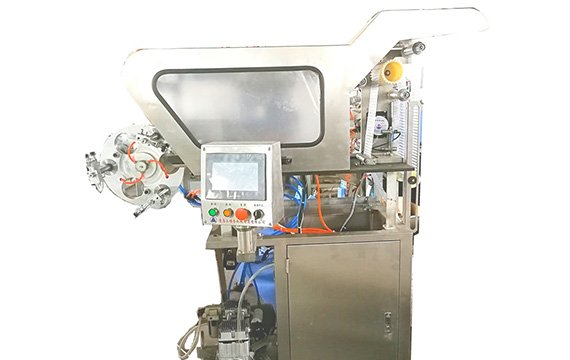 投管機聯(lián)排吸管自動投放